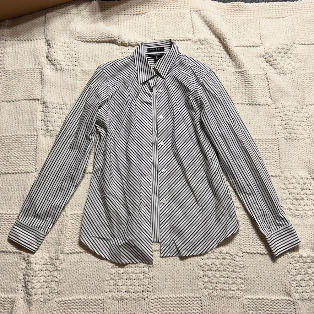 Foxcroft Non Iron Fitted Black and White Stripe Button Up